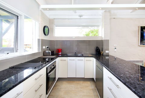 The View In Scotts Head - Whitsundays Accommodation 6