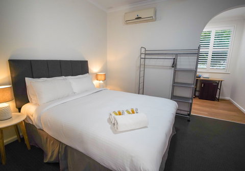 The Platypus Accommodation And Cafe - Whitsundays Accommodation 8