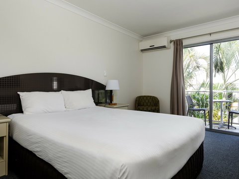 The Waterloo Bay Hotel - Whitsundays Accommodation 2