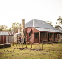 The Pines Cottage - Whitsundays Accommodation