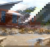 Yakkalla Holiday Cottage - Whitsundays Accommodation