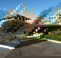 Airlie House Motor Inn - Whitsundays Accommodation