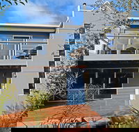 Barrakee Beach House - Whitsundays Accommodation