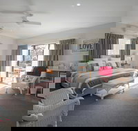 Batemans Bay Manor - Whitsundays Accommodation