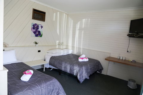 Great Western Motel - Whitsundays Accommodation 1