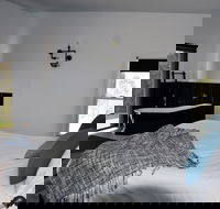 Hickory Moon - Whitsundays Accommodation