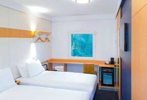 Ibis Budget Gosford - Whitsundays Accommodation 0