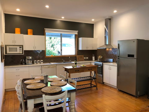 Jacks House '2' B&B Clare - Whitsundays Accommodation 2