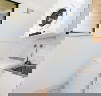 Newcastle Short Stay Apartments - Flagstaff Apartment - Whitsundays Accommodation