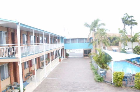 Pacific Motor Inn - Whitsundays Accommodation 0