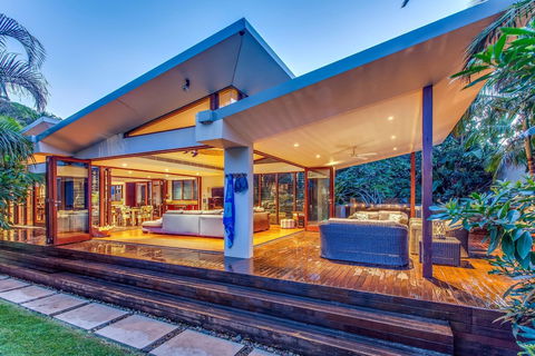 Pavilion Two At Broken Head - Exclusive Beachfront - Whitsundays Accommodation 1