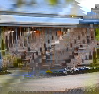 Riverline Cottage - Whitsundays Accommodation