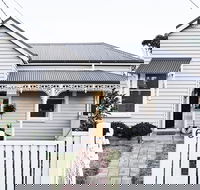 The Fox House Kyneton - Whitsundays Accommodation