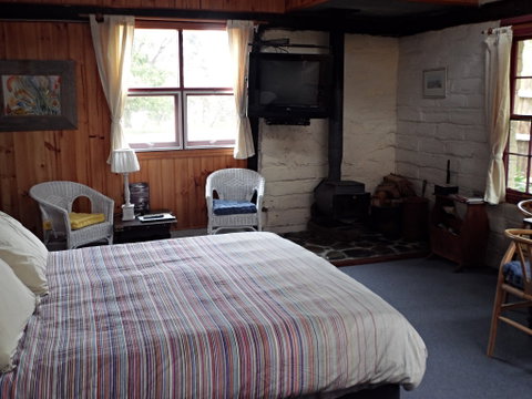 Woolly Butt Bungalow - Whitsundays Accommodation 1