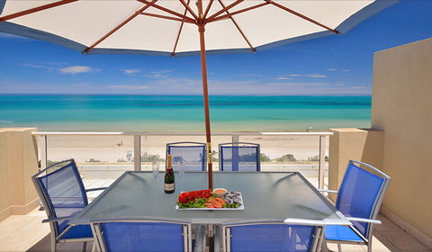 Adelaide Luxury Beach House - Whitsundays Accommodation 0