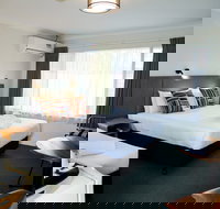 Batemans Bay Hotel - Whitsundays Accommodation