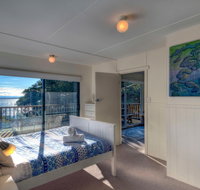 Cove Cottage - Whitsundays Accommodation