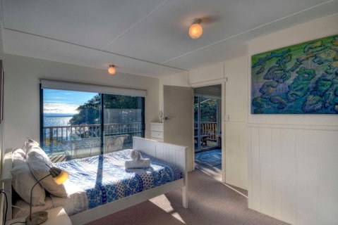 Cove Cottage - Whitsundays Accommodation 0