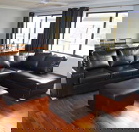 Ewetopia Farm - Whitsundays Accommodation