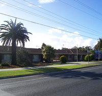 Geelong Golden Palms Motel - Whitsundays Accommodation