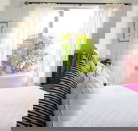 Green Valley Homestead - Whitsundays Accommodation