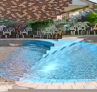 Highway Inn Motel - Whitsundays Accommodation