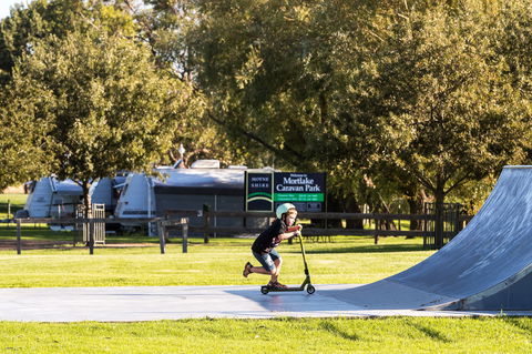 Mortlake Caravan Park - Whitsundays Accommodation 2