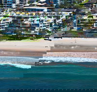 Rolling Surf Resort - Whitsundays Accommodation