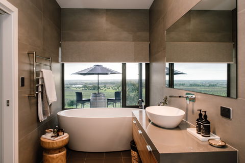 Shadow Creek McLaren Vale - Whitsundays Accommodation 1