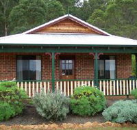 Karri Valley Chalets - Whitsundays Accommodation