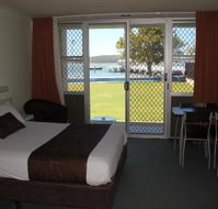 Zorba Motel - Whitsundays Accommodation