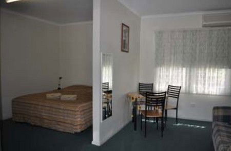 Back Obourke Accommodation - Whitsundays Accommodation 0