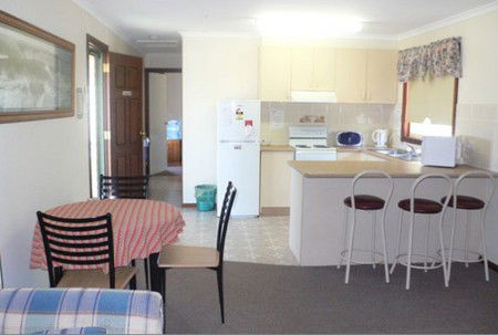 Back Obourke Accommodation - Whitsundays Accommodation 4