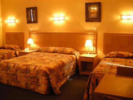 Desert Sand Motor Inn - Whitsundays Accommodation 3