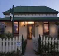 Emaroo Cottages - Whitsundays Accommodation