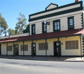Old Willyama Motor Inn - Whitsundays Accommodation 1