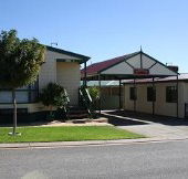 Outback Villas - Whitsundays Accommodation