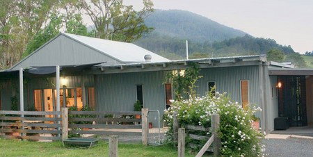Barrington Village Retreat - Whitsundays Accommodation 3