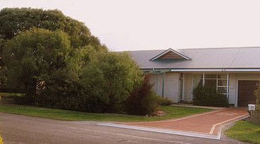 Acacia Grove Holiday House - Whitsundays Accommodation 0