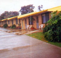 Clovelly Holiday Units - Whitsundays Accommodation
