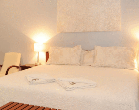 Cairnhill Homestead - Whitsundays Accommodation