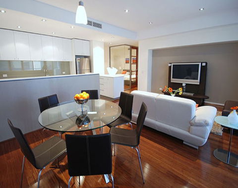 Gallery Suites - Whitsundays Accommodation 1