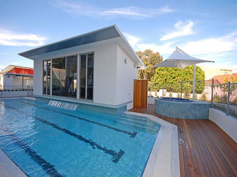 Gallery Suites - Whitsundays Accommodation 5