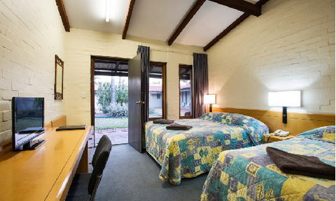 Wintersun Hotel Motel - Whitsundays Accommodation 1