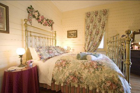 Aunty Lils Heritage Cottages - Whitsundays Accommodation 4
