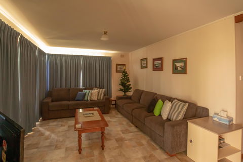 78  River Lane Mannum -River Shack Rentals - Whitsundays Accommodation 2