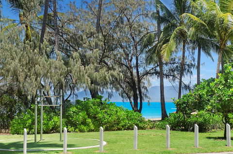 By The Sea Port Douglas - Whitsundays Accommodation 0