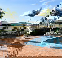 Carriers Arms Hotel Motel - Whitsundays Accommodation