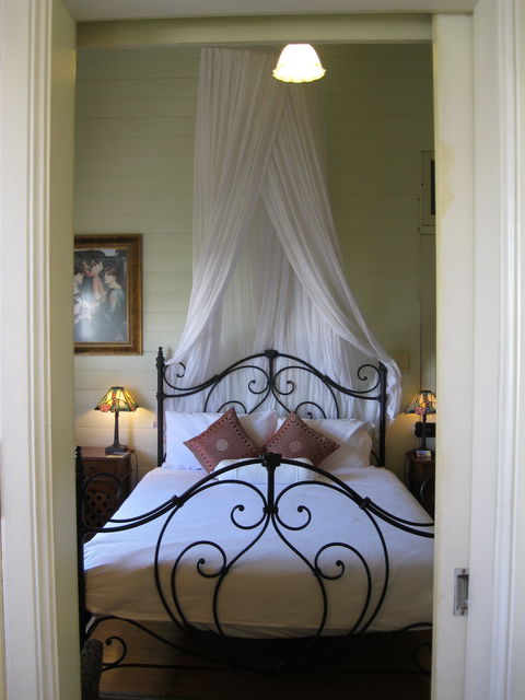 Classique Bed And Breakfast - Whitsundays Accommodation 1