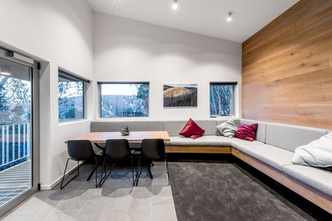 Elk At Falls - Whitsundays Accommodation 0